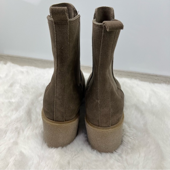 NEW LA CANADIENNE Zaine Waterproof Chelsea Boot Stone Oiled Suede Chunky Sz 5.5 - Picture 10 of 15